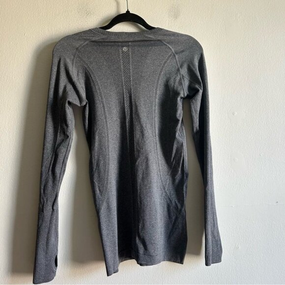 Lululemon Sz 6  Swiftly Tech Long Sleeve Grey Crew Shirt - Picture 9 of 9